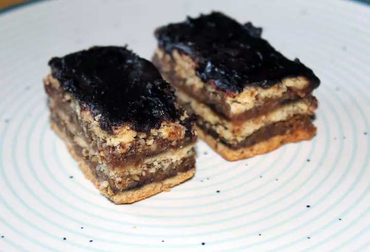 Rețetă de brioșe cu prune