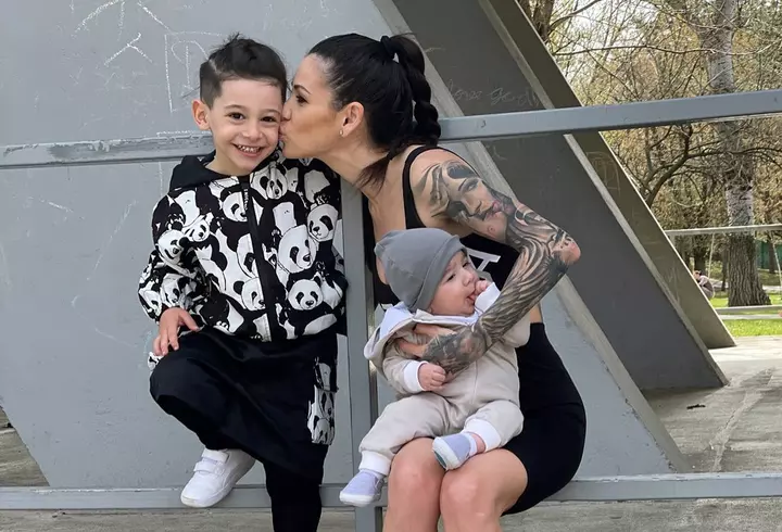 Iulia Albu a purtat un magnific colier de 40.000 de euro la petrecerea VIVA! Cum arată spectaculoasa bijuterie