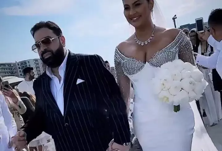 Iulia Albu a purtat un magnific colier de 40.000 de euro la petrecerea VIVA! Cum arată spectaculoasa bijuterie