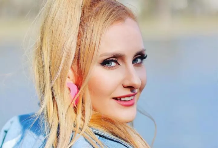 Theo Rose a fost săracă înainte de a deveni celebră: "Am trăit săptămâni întregi doar cu 50 de lei"