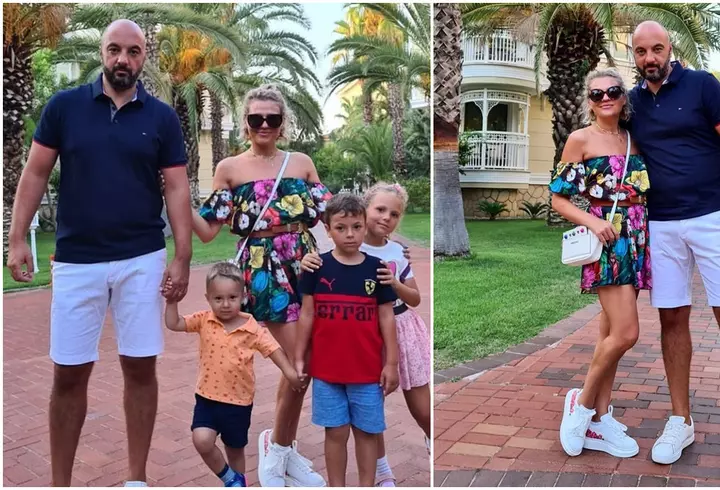 Cum s-a îmbrăcat Carmen Iohannis la balul de absolvire al elevilor săi. Prima Doamnă a purtat un accesoriu neașteptat