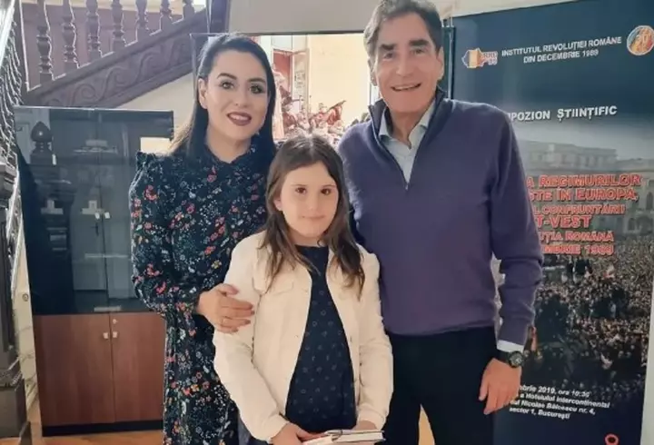 Imagini rare cu Silvia Chifiriuc. Cum arată soția lui Petre Roman la 53 de ani: "Cât de frumoasă ești!"