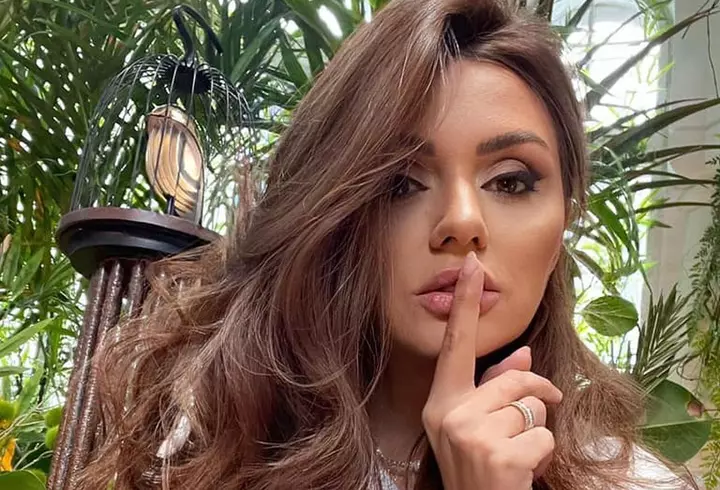 Cum arată Ramona Bădescu la 53 de ani. Vedeta a apărut într-o rochie transparentă la un eveniment