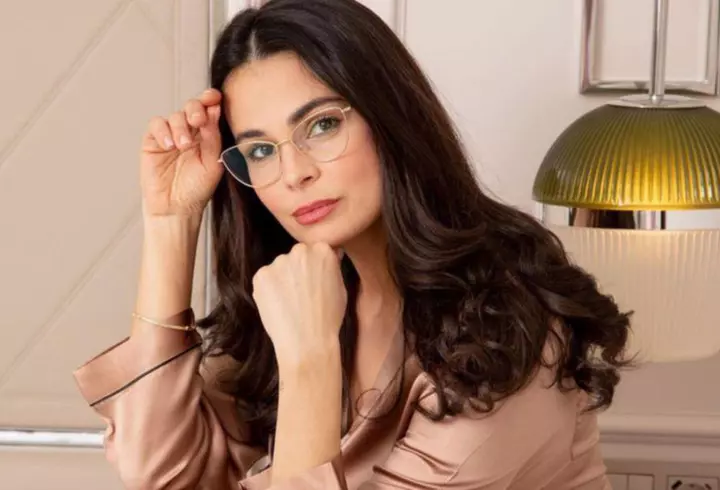 Cum s-a îmbrăcat Carmen Iohannis la balul de absolvire al elevilor săi. Prima Doamnă a purtat un accesoriu neașteptat