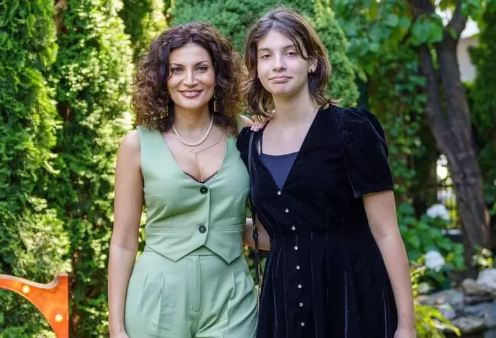 Anca Serea, emoții mari pentru fiica ei, Sarah, înainte de rezultatele de la Evaluarea Națională: „Avem încă o artistă în familie”