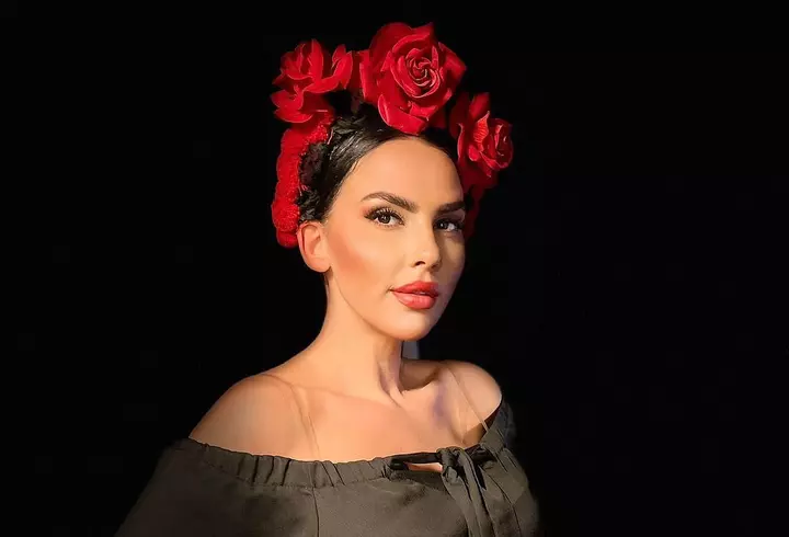 Theo Rose a fost săracă înainte de a deveni celebră: "Am trăit săptămâni întregi doar cu 50 de lei"