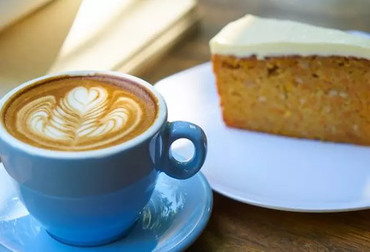 Rețetă de brioșe cu prune