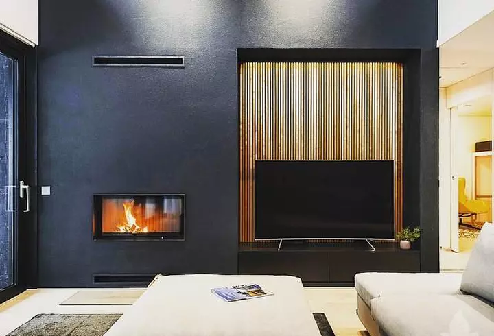 FOREO UFO ajută la refacerea pielii după expunerea îndelungată la soare