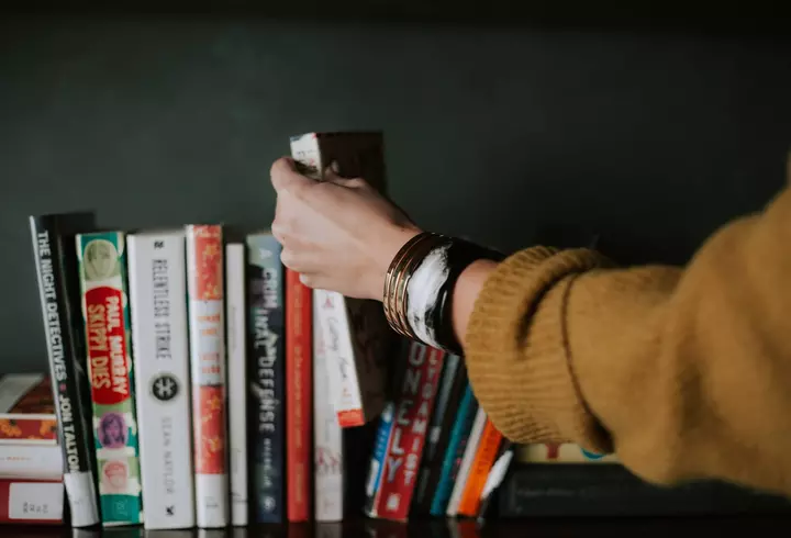 FOREO UFO ajută la refacerea pielii după expunerea îndelungată la soare