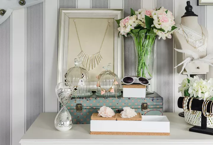 FOREO UFO ajută la refacerea pielii după expunerea îndelungată la soare