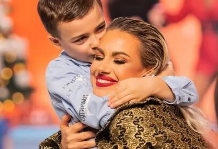 Ce dietă ține Delia la 40 de ani: „Nu datorez nimănui să am pătrățele pe abdomen”