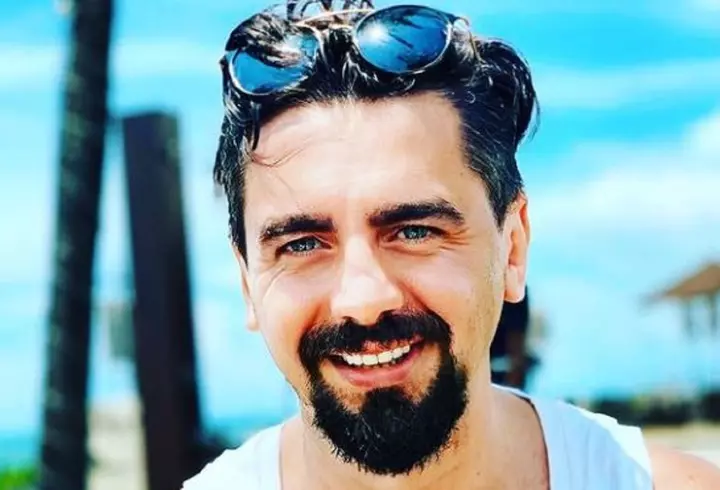 George Buhnici, declarații halucinante. A jignit toate femeile: "Mergeţi pe la sală, fetelor! Venim la mare ca să vedem piele şi aş vrea ca pielea aia să nu aibă vergeturi"