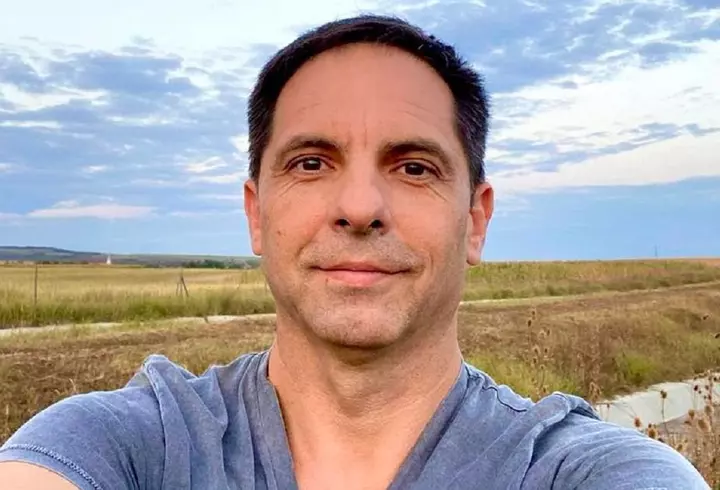 Ce dietă ține Emilia Ghinescu, la 43 de ani. Artista cântărește doar 49 de kg: „Mai mănânc și ceva dulce, dar light”