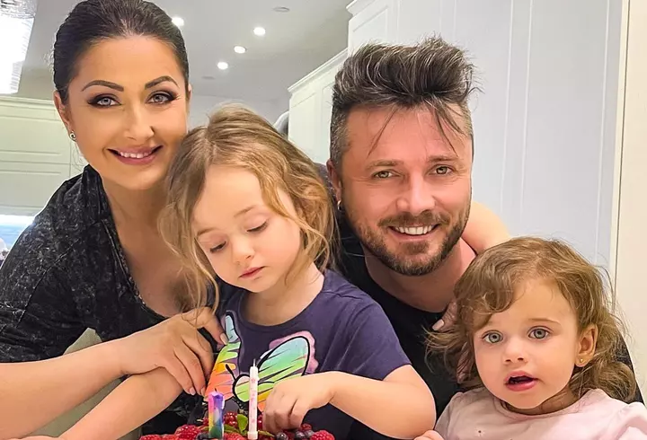 De ce s-a logodit Bahmu atât de repede cu iubitul din America: "Amândoi avem vieți presărate de..."