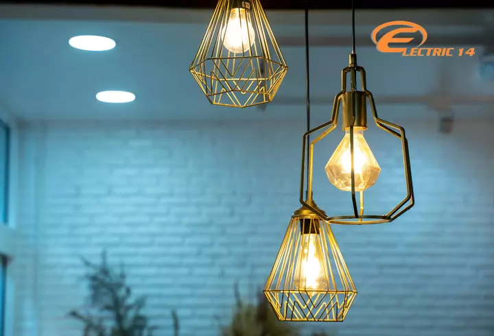 FOREO UFO ajută la refacerea pielii după expunerea îndelungată la soare