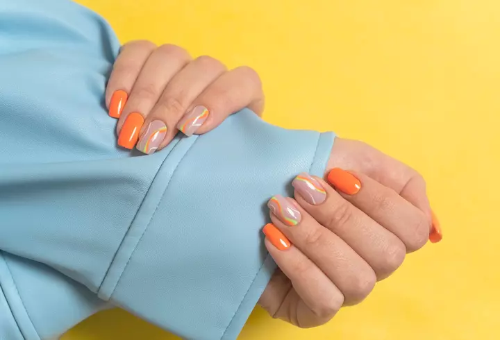 FOREO UFO ajută la refacerea pielii după expunerea îndelungată la soare