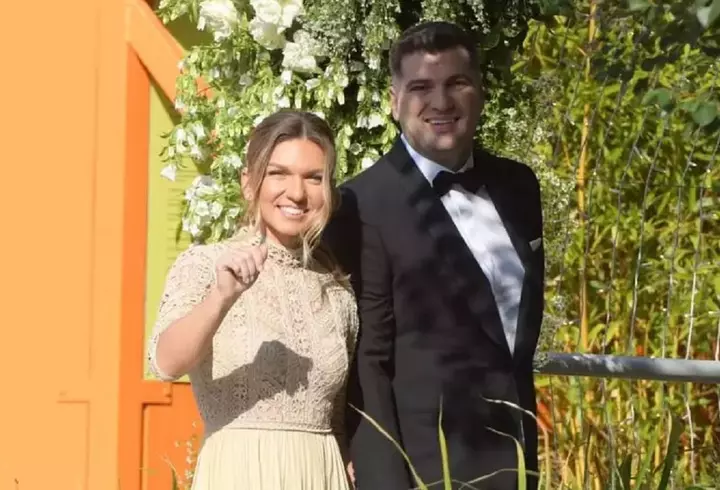 Ce dietă ține Emilia Ghinescu, la 43 de ani. Artista cântărește doar 49 de kg: „Mai mănânc și ceva dulce, dar light”