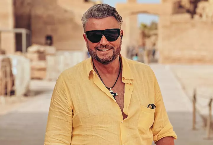 Andrei Ungureanu, Omul cu Tourette, și-a cerut iubita în căsătorie: „Îmi venea să plâng”. Imagini cu inelul de logodnă