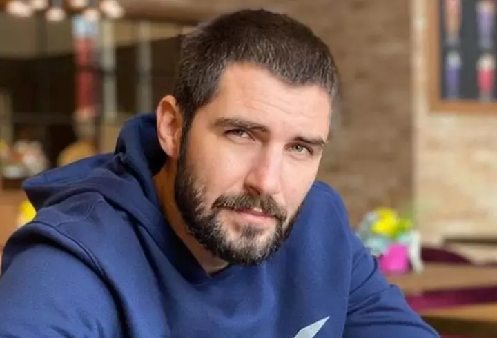 Andrei Ungureanu, Omul cu Tourette, și-a cerut iubita în căsătorie: „Îmi venea să plâng”. Imagini cu inelul de logodnă