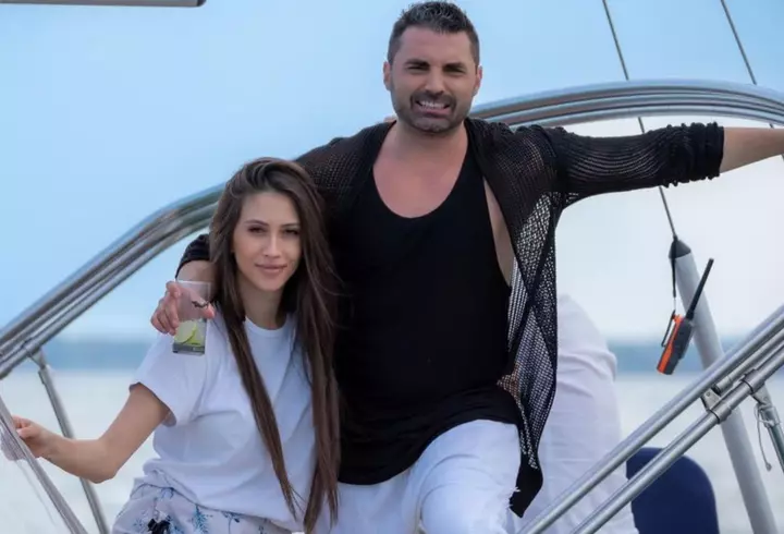 Adela Popescu a postat o imagine emoționantă cu tatăl ei. Doru Popescu și-a serbat ziua de naștere: „Te iubim”