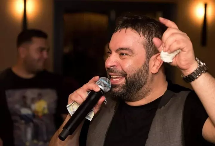 Andrei Ungureanu, Omul cu Tourette, și-a cerut iubita în căsătorie: „Îmi venea să plâng”. Imagini cu inelul de logodnă