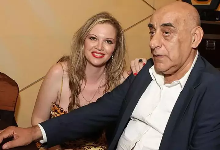 Adela Popescu a postat o imagine emoționantă cu tatăl ei. Doru Popescu și-a serbat ziua de naștere: „Te iubim”