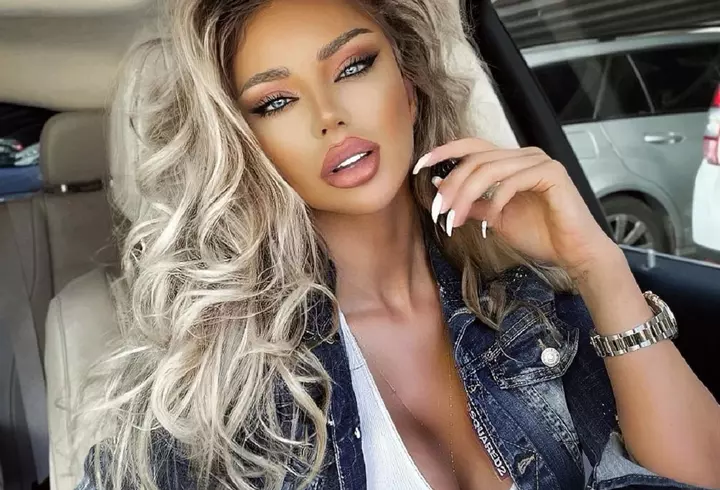 Adela Popescu a postat o imagine emoționantă cu tatăl ei. Doru Popescu și-a serbat ziua de naștere: „Te iubim”