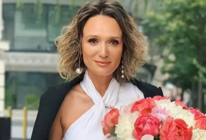 Vlăduța Lupău s-a fotografiat în timp ce își alăptează băiețelul: "Profit să stau cu Iair"