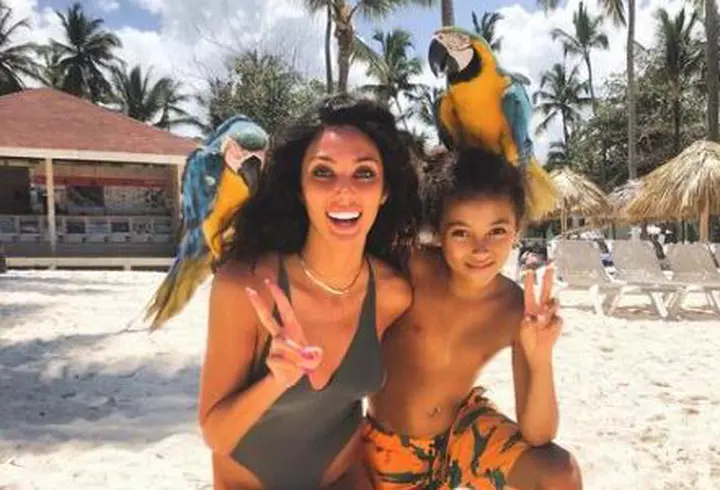 Adela Popescu a postat o imagine emoționantă cu tatăl ei. Doru Popescu și-a serbat ziua de naștere: „Te iubim”