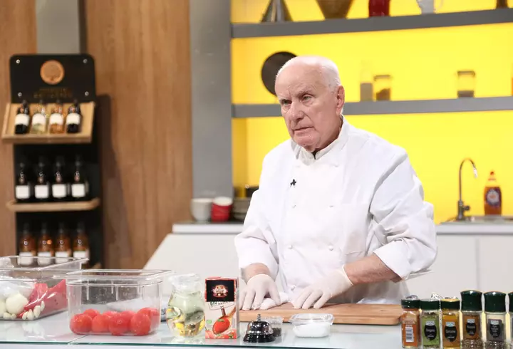 Ce legătură există, de fapt, între Pepe și Lolrelai: „E primul bărbat care mi-a cântat...”