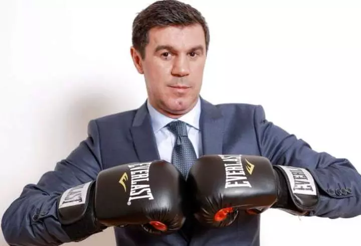 Bodo și-a retras băieții de la un club de fotbal: "Nevastă-mea a primit poze porno pe WhatsApp și..."