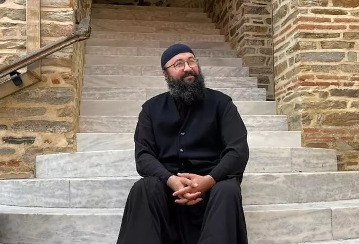 Cât costă casa natală a lui Arsenie Boca. Gigi Becali nu o mai cumpără