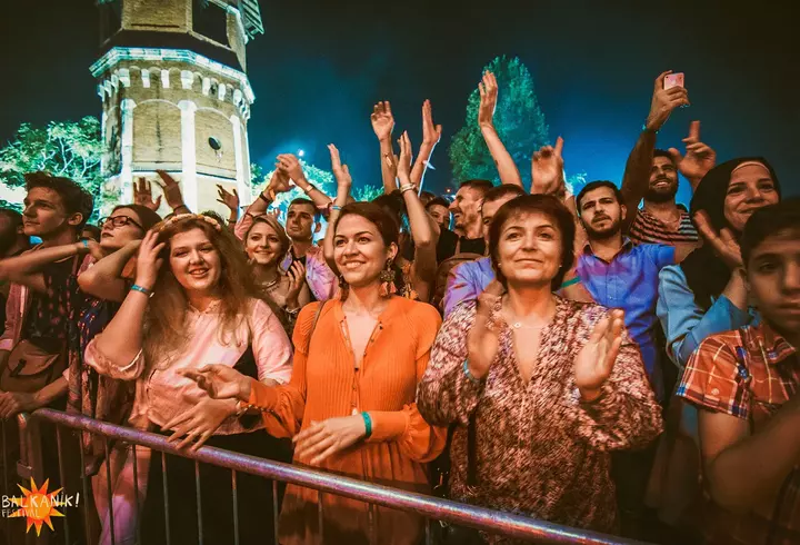 Cum poți reîmprospăta designul casei tale fără prea mult efort: 4 idei interesante