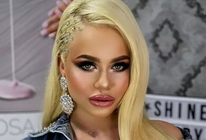 Ce obiecte a ales fiul lui Dani Oțil și al Gabrielei Prisăcariu de pe tavă, la tăierea moțului