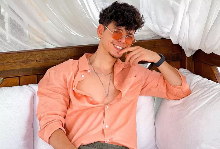 Cum arăta Bia Khalifa înainte de operațiile estetice. Câte intervenții are concurenta de la "Sunt celebru, scoate-mă de aici"