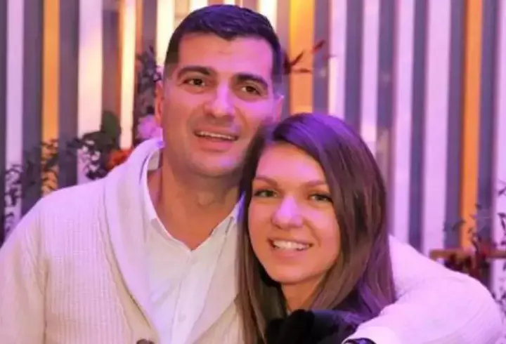 Ruby a purtat o rochie din folie alimentară la VIVA! Influencers Party 2022: "Nu există mai sustenabil de atât"