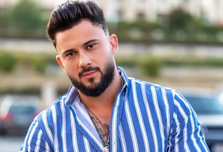 Andreea Bălan a făcut accident de mașină astăzi: "A trecut pe roșu băiatul!". Imagini de la fața locului