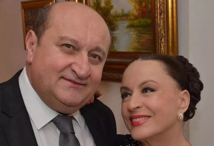 Bianca Drăgușanu și Victor Slav și-au însoțit fiica în prima zi de școală: „Am mari emoții”. Sofia, de mână cu ambii părinți