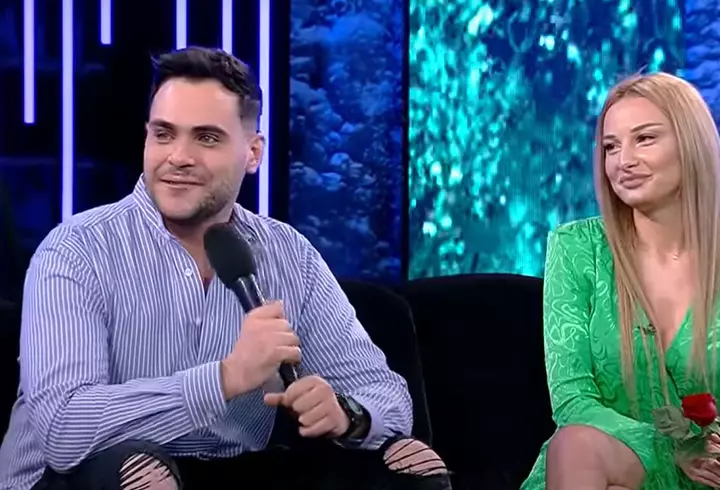 Ella Tina de la Puterea Dragostei, înșelată de fostul iubit arab chiar cu prietena pe care a primit-o în casă: "El ar lua și o găină acasă"