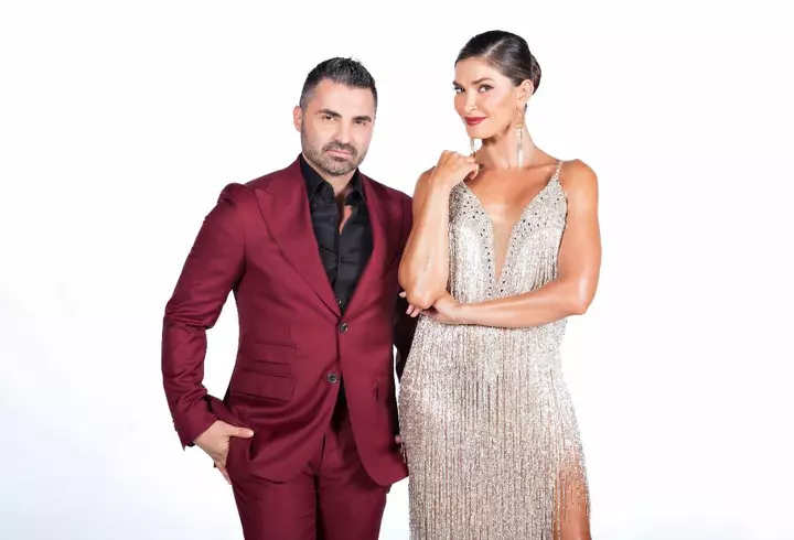 Ruby a purtat o rochie din folie alimentară la VIVA! Influencers Party 2022: "Nu există mai sustenabil de atât"