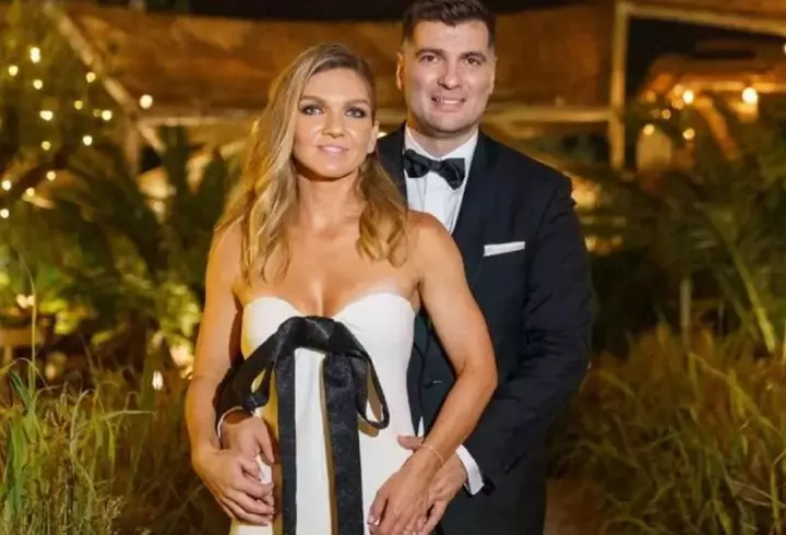 Ruby a purtat o rochie din folie alimentară la VIVA! Influencers Party 2022: "Nu există mai sustenabil de atât"