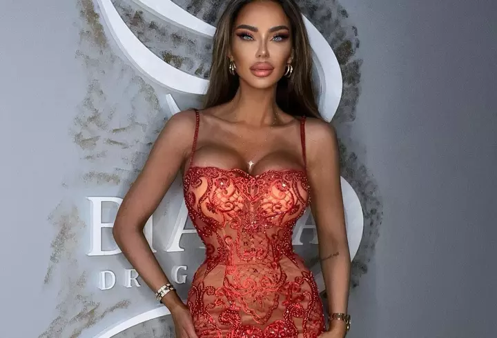 Cum arată de fapt Sahar Tabar, sosia zombie a Angelinei Jolie. Tânăra a făcut închisoare pentru postările "indecente"