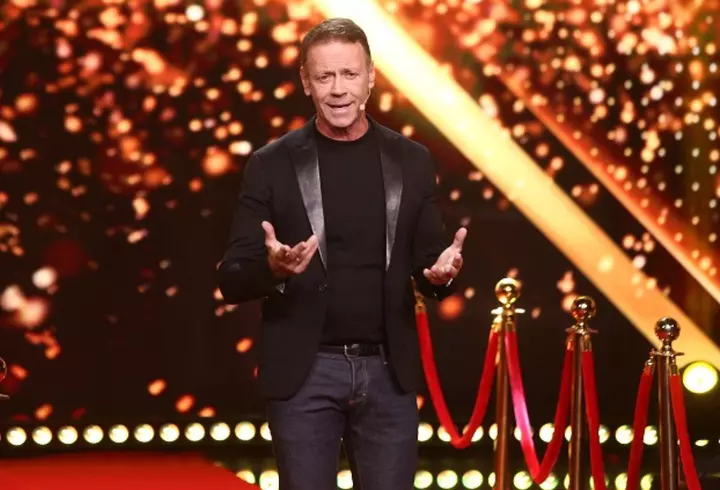 Flora Năstase, secretele unei ținute potrivite la operă: ”Nu te duci ca un pom de Crăciun! Poșeta trebuie să fie micuță, pantoful trebuie să fie...” / EXCLUSIV