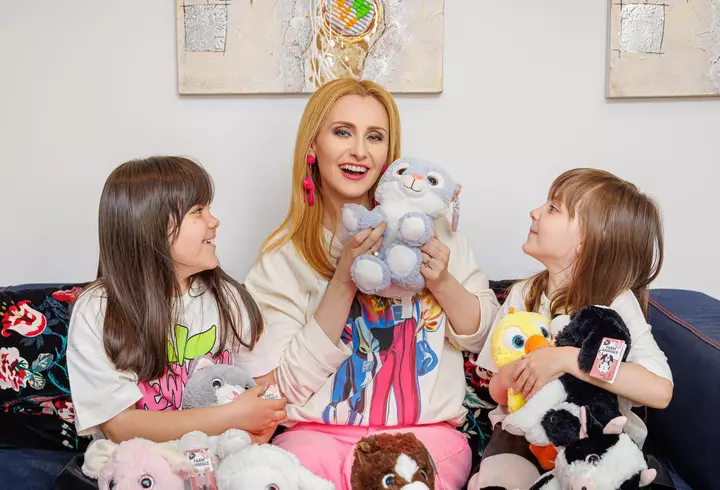 Maria, fiica adoptată de Victor Ponta și Daciana Sârbu, a împlinit 8 ani: "Familia ta este aici pentru tine"