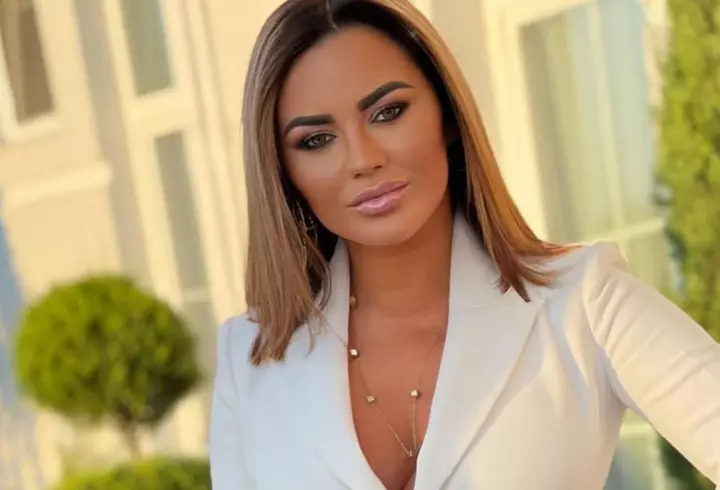 Mădălina Ghenea a dansat lasciv, doar în lenjerie intimă, pentru Sophia Loren. A postat totul pe Instagram: "Un simbol al senzualității"