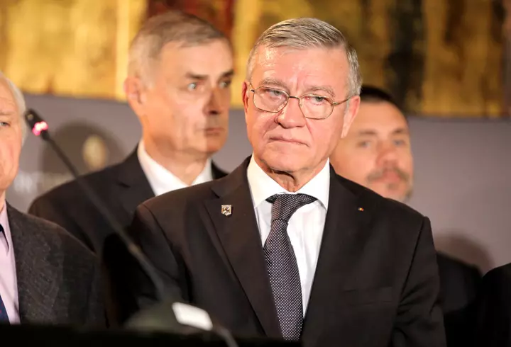 Cântărețul Tinu Veresezan, din nou tată la 46 de ani: "Băiatul cel mare, de 19 ani, nu a fost încântat!"