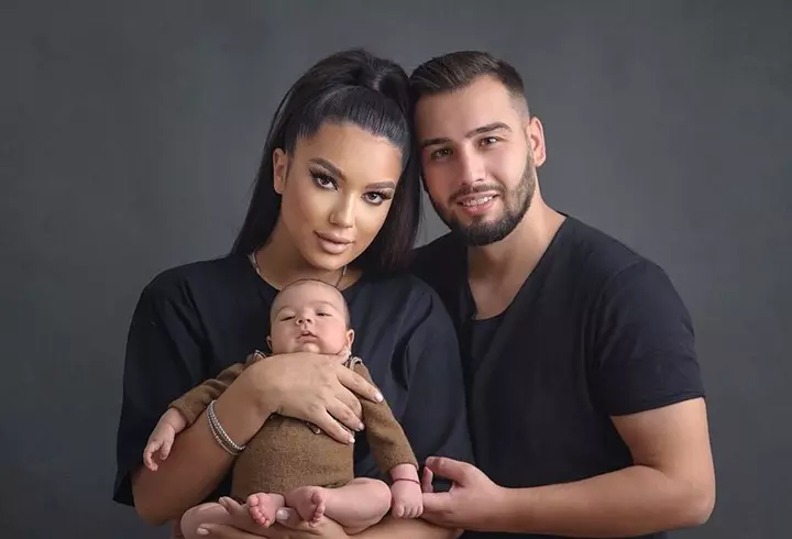 Maria, fiica adoptată de Victor Ponta și Daciana Sârbu, a împlinit 8 ani: "Familia ta este aici pentru tine"