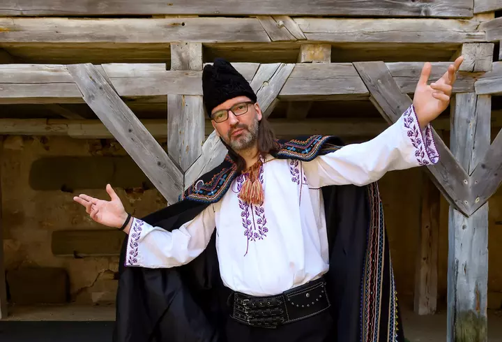 Vescan a renunțat temporar la muzică din cauza problemelor de sănătate: „Mi se umflase capul. Cu imaginația mea nebună, cine știe, aveam tumori”