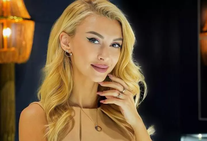 Cum a afectat-o pe Neti Sandu despărțirea de fostul iubit, după 10 ani de relație, și ce spune despre conviețuirea în cuplu: „M-a plonjat într-o depresie...” / EXCLUSIV