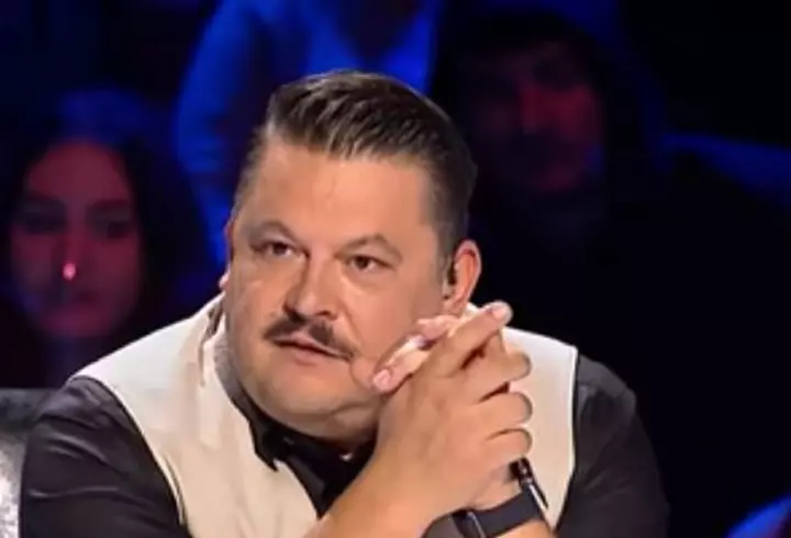 Ce făcea Corneliu Vadim Tudor în fiecare an, de 1 Decembrie: „Pentru  țara mea îmi dau viața!"